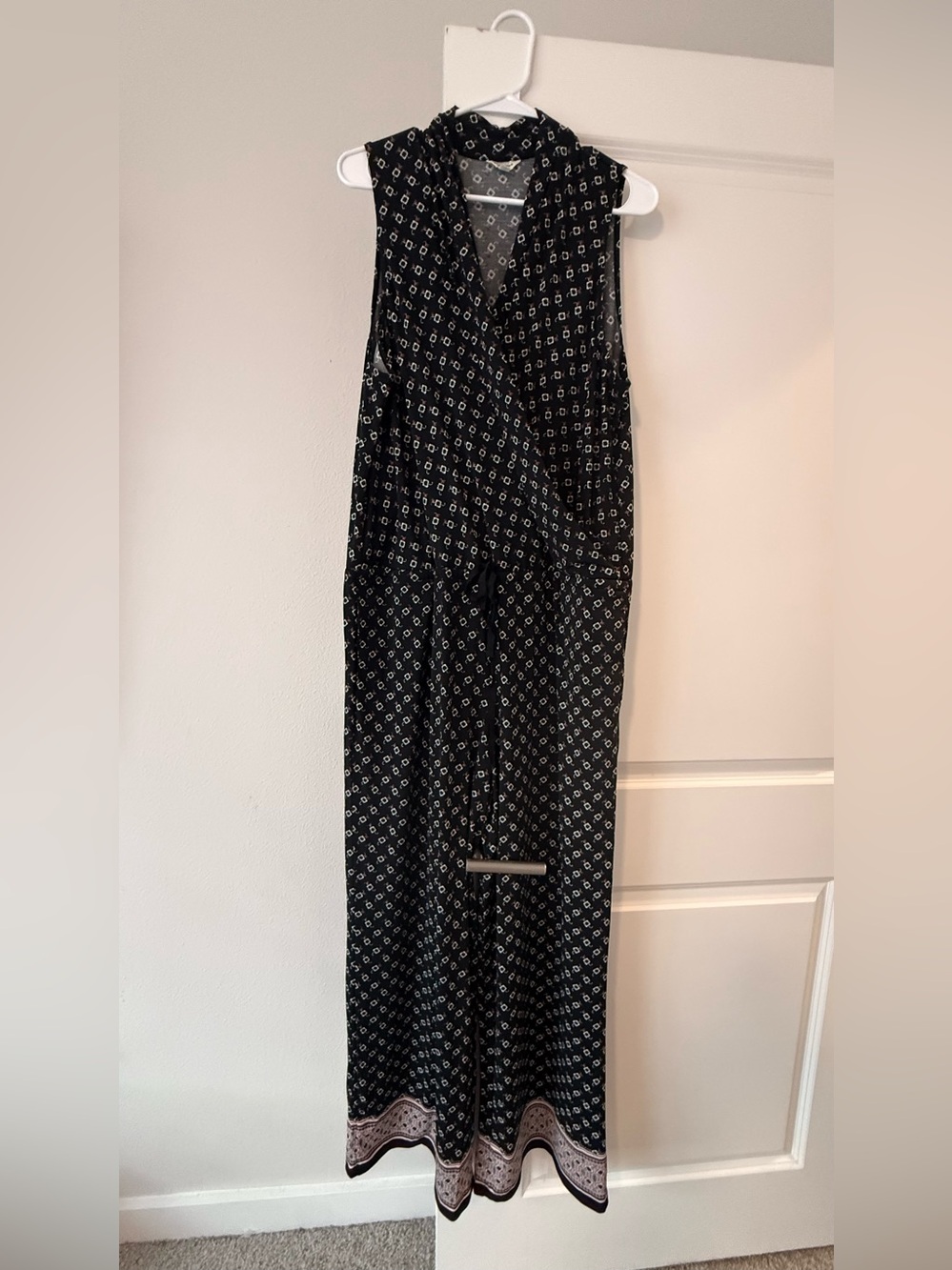 Max Studio Black Sleeveless Printed Jumpsuit